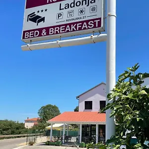 Frühstückspension Ladonja Bb Rooms, Family Run, Rovinjsko Selo